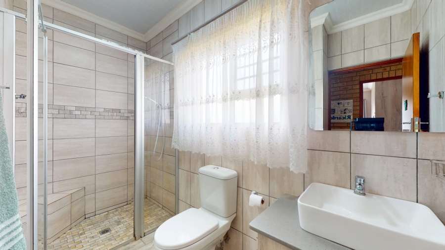 17 Bedroom Property for Sale in Vyfhoek A H North West